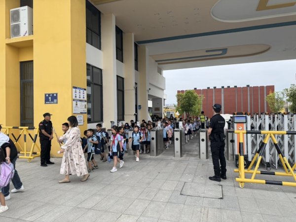 粤友钱配资 新法施行！事关四川中小学教育惩戒